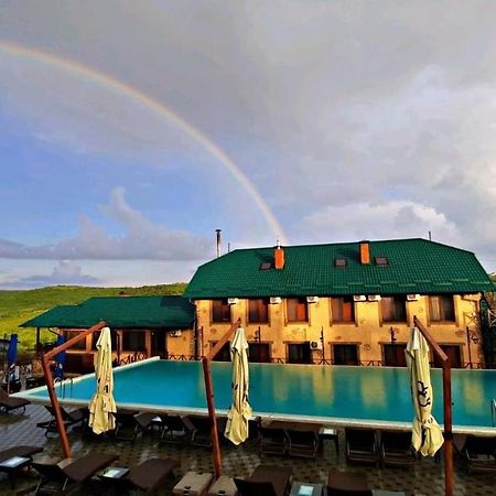 Colina Verde Resort Chişinău Extérieur photo